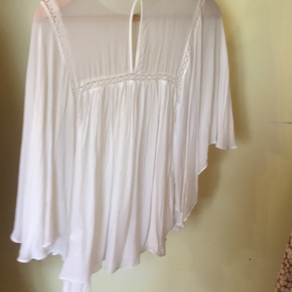 White  blouse - Picture 3 of 3